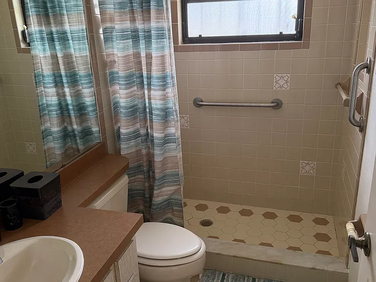 407 Border St — Photo 15