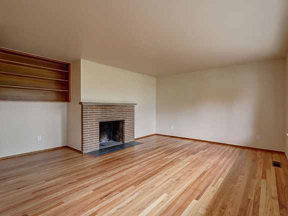 4th image of 5640 118th Ave SE