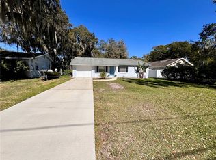 413 Woodland Dr, Eustis, FL 32726