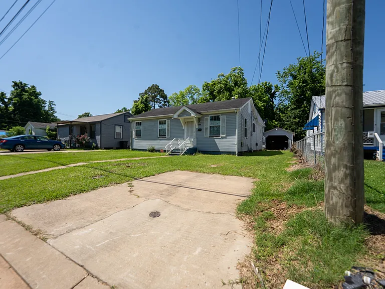 3948 Carlton St — Photo 7