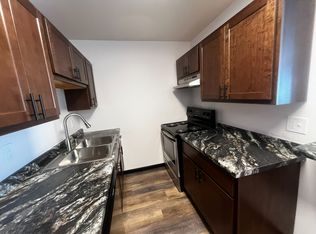 615 Skyview Pl APT 4, Madison, WI 53713