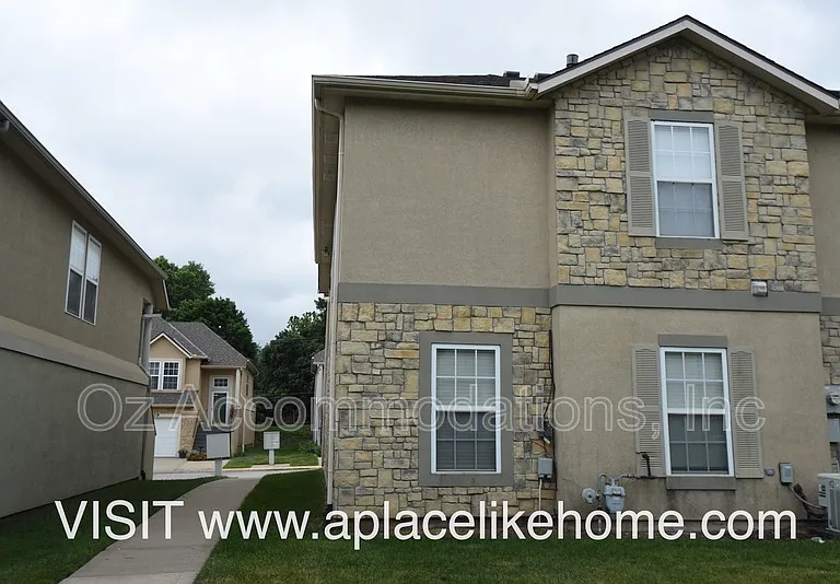 1151 N Martway Dr #101 — Photo 3