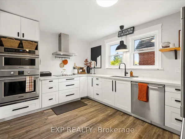 12 Layton St, Kitchener, ON N2B 1H2