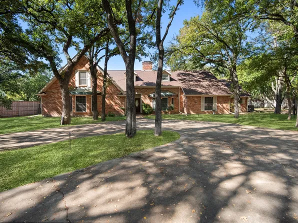 5116 Hidden Oaks Ln, Arlington, TX 76017