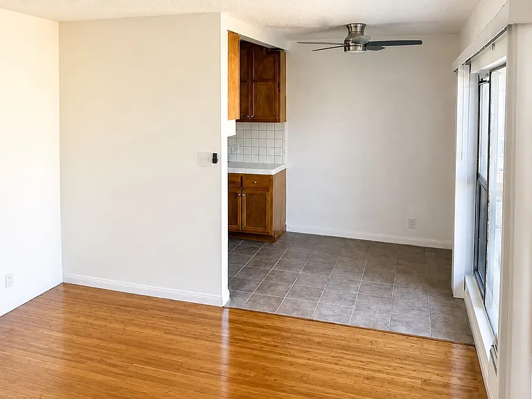 1427 N Gardner St #19 — Photo 7