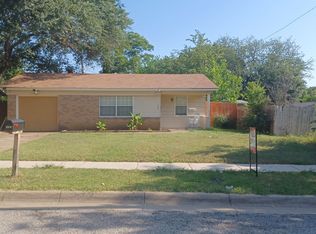 505 E Lilly Ln, Arlington, TX 76010