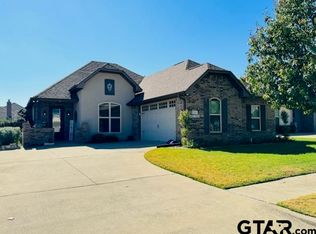 725 Abbey Rd, Lindale, TX 75771