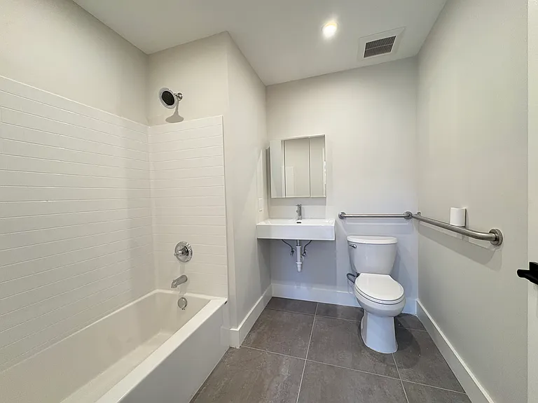 269 Martin Luther King Jr Dr #1A — Photo 5