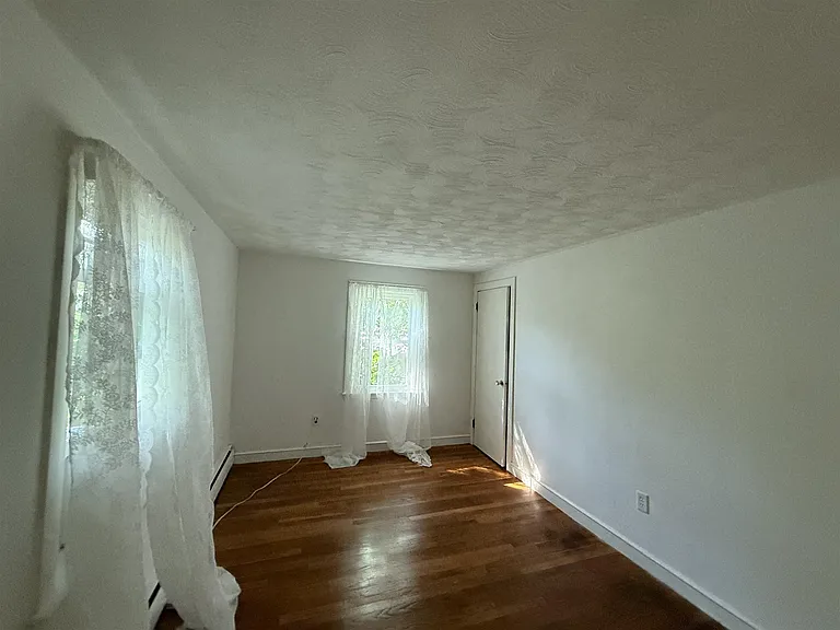 21 Jerome St — Photo 9