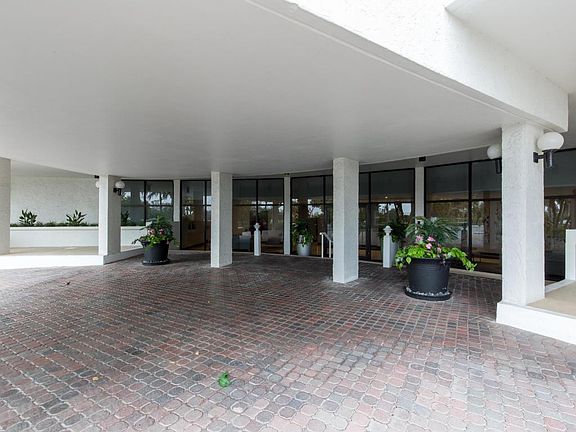 2nd image of 3360 S Ocean Blvd #1F-II