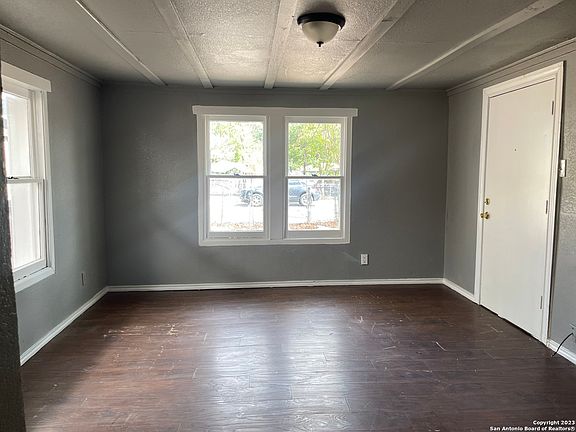 4th image of 116 HOLLY ST