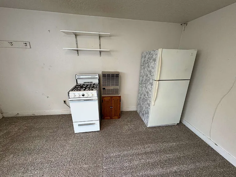 3937 SE 62nd Ave #B — Photo 5
