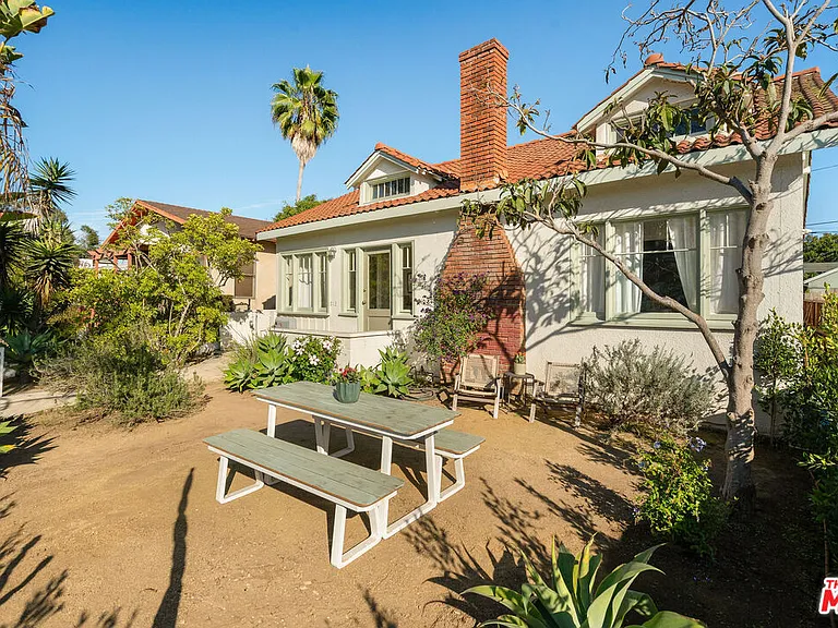 818 Palms Blvd — Photo 46
