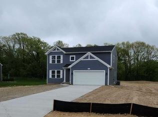 124 Forest Way, Davisburg, MI 48350