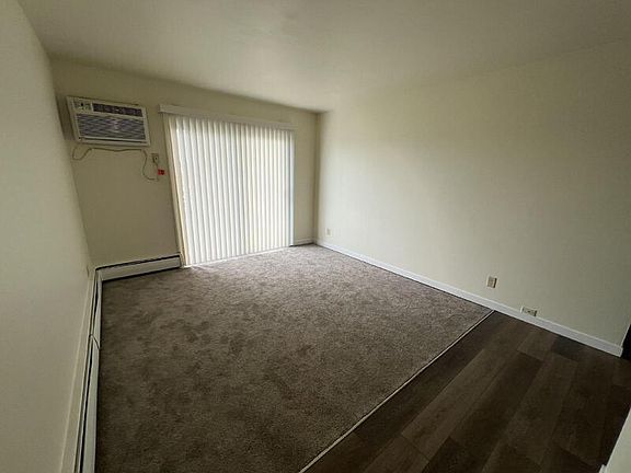 4th image of 2222 Independence Ln #6