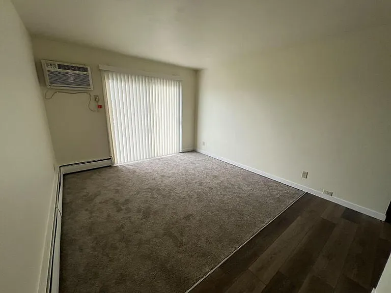 2222 Independence Ln #6 — Photo 4