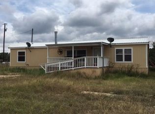 324 Rocky View Rd, Rocksprings, TX 78880