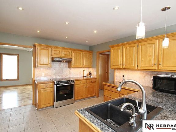 5th image of 1301 Ashley Dr