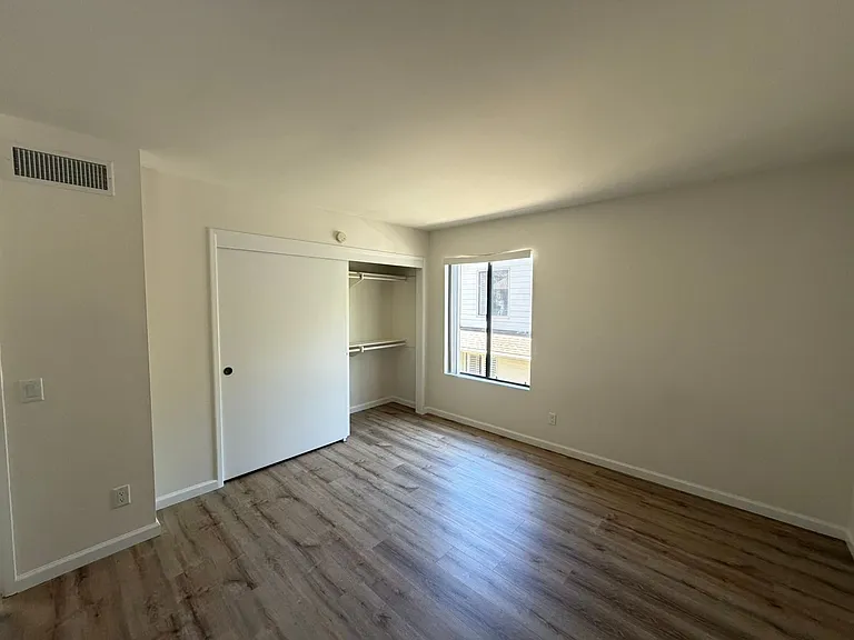10360 Ridgewater Ln — Photo 17