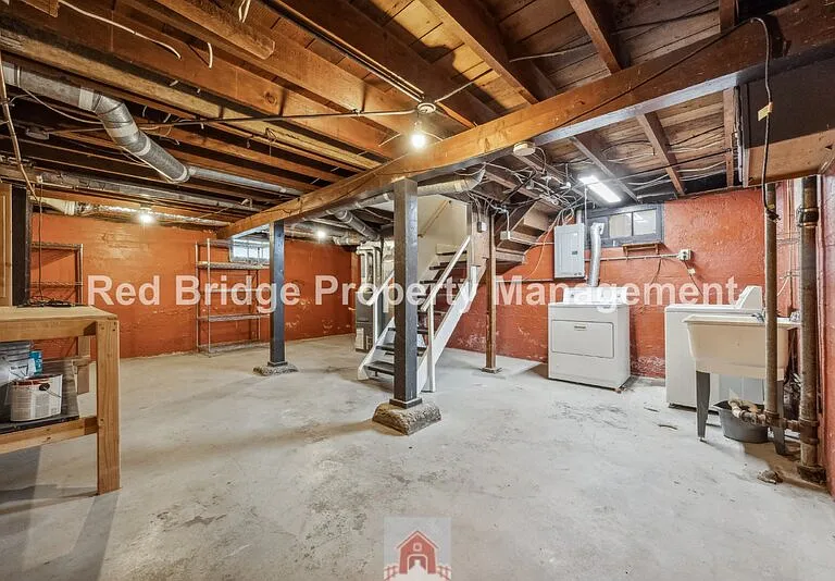 2619 NE Flanders St — Photo 29