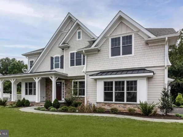 718 Waterloo Rd, Devon, PA 19333