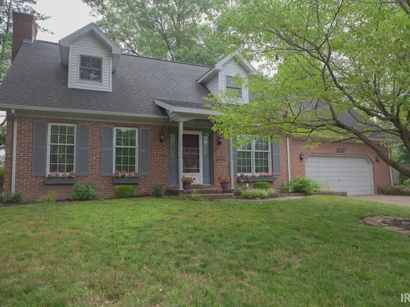 9877 Powers Dr, Newburgh, IN 47630