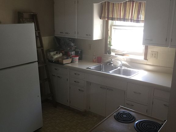 3rd image of 612 Picotte St