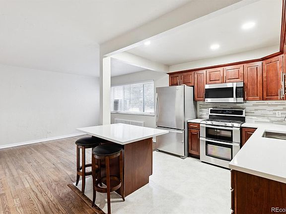 3rd image of 1101 Bellaire Street #108