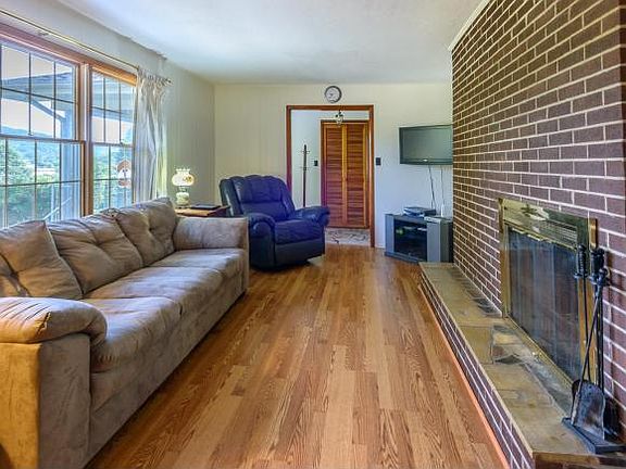 5th image of 168 Cedar Brook Cir