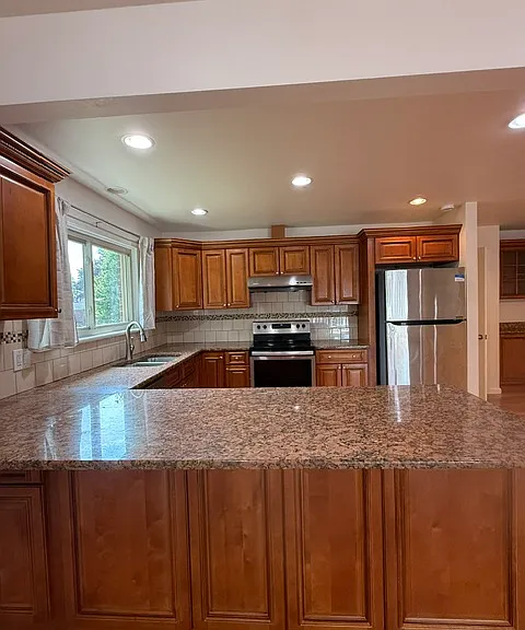 2647 Stonebury Dr — Photo 4