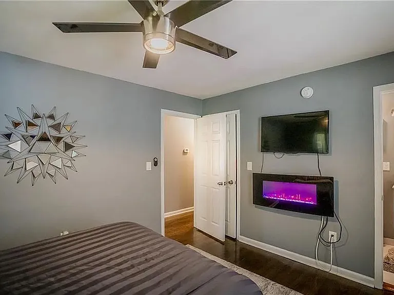 3052 Browns Mill Rd SE — Photo 36