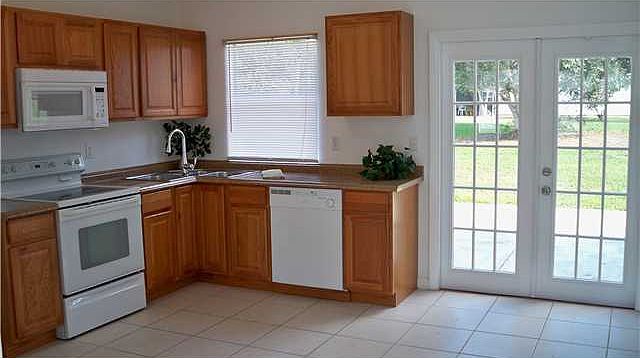 2nd image of 337 SW Eastport Cir