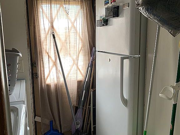 Laundry area 
