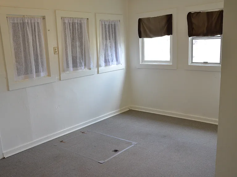 403 Park St — Photo 10