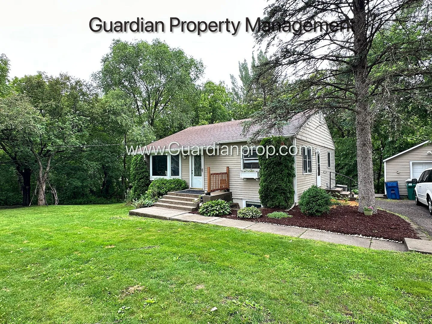 Minnetonka Schools Single Family Home, Corner Lot, Dishwasher, W/D, 1 Car Garage — Photo 1
