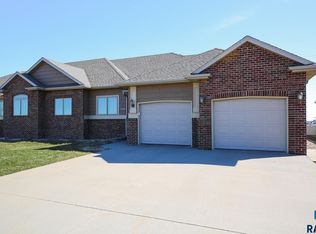 2515 W Sudbury St, Sioux Falls, SD 57108