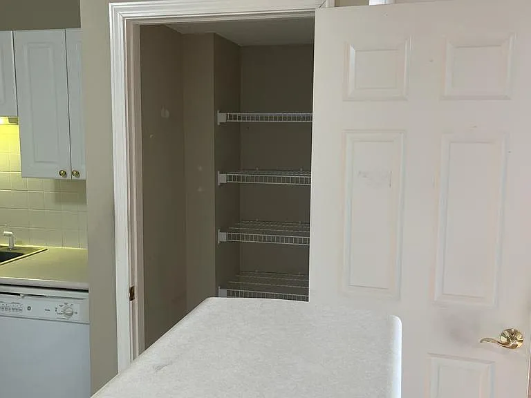 7888 Meadowlark Ln N — Photo 15