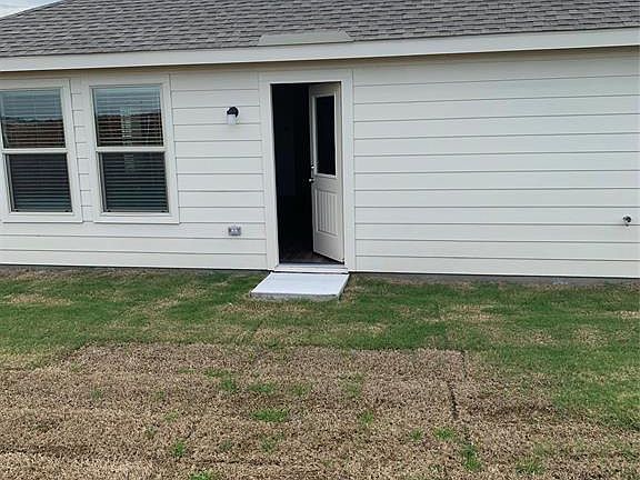 3rd image of 1524 Stonefield Dr