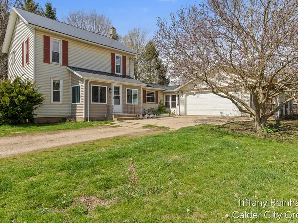 717 122nd Ave, Shelbyville, MI 49344