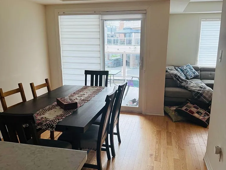 142 King William Way — Photo 5