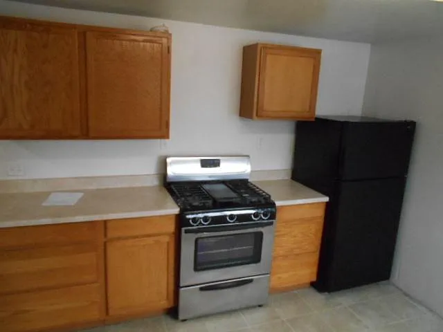 Building Photo - 3234 W Fairview Pl #4