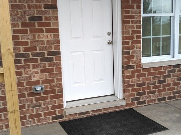 2nd image of 1013 Regent Dr