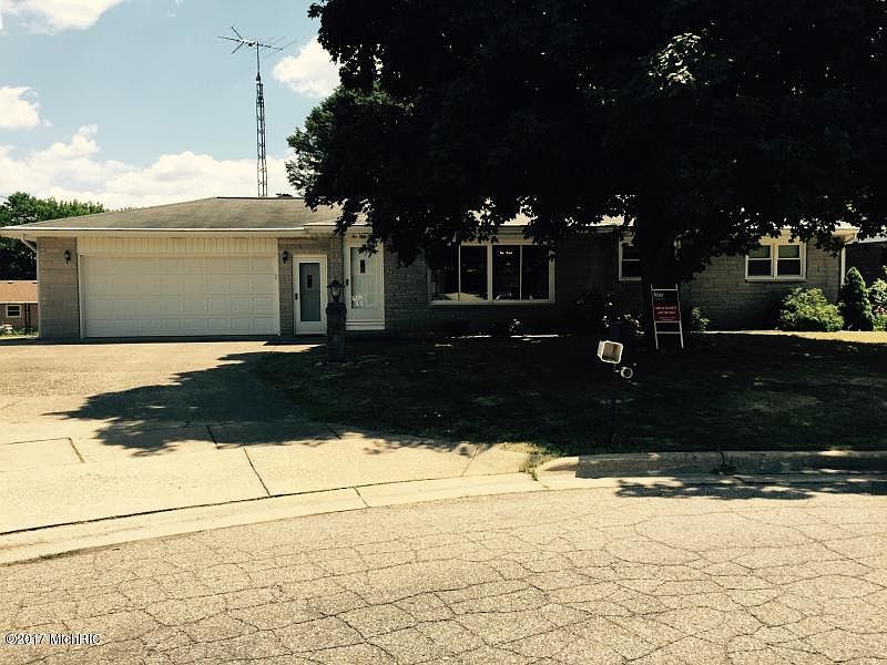 1st image of 251 Lamar Dr