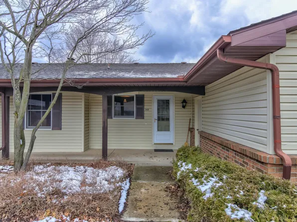 245 Bona Vista Dr NW, Grand Rapids, MI 49504