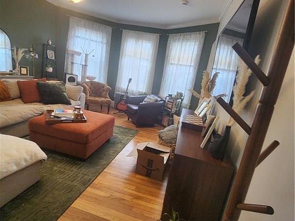 2nd image of 14 Amy St