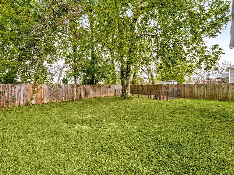 805 E Mulberry Ave — Photo 15