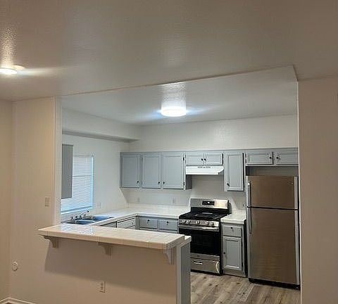 4th image of 6545 Fulton Ave APT 102