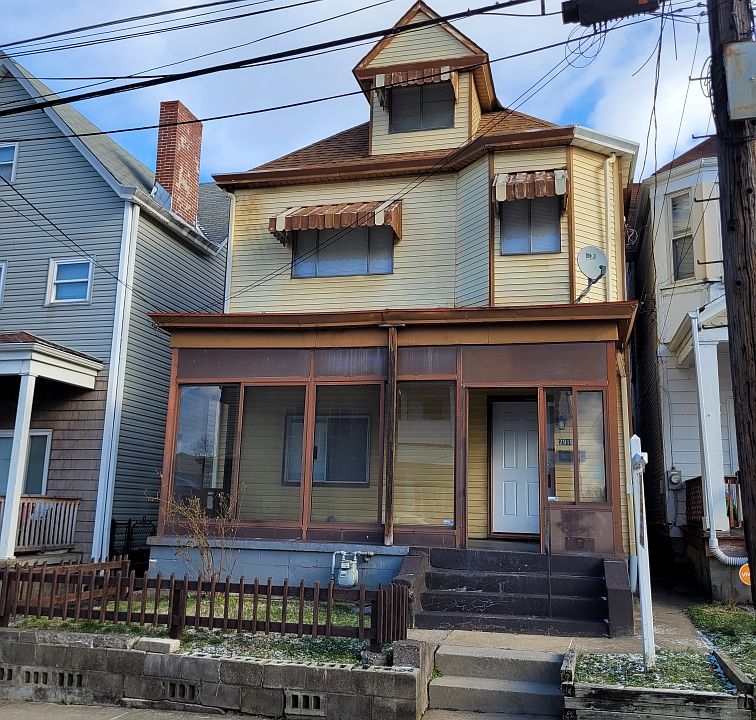 1st image of 2916 Merwyn Ave