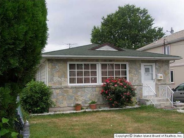 1st image of 112 Bradley Ave