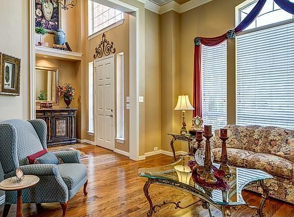 3rd image of 713 Nettleton Dr